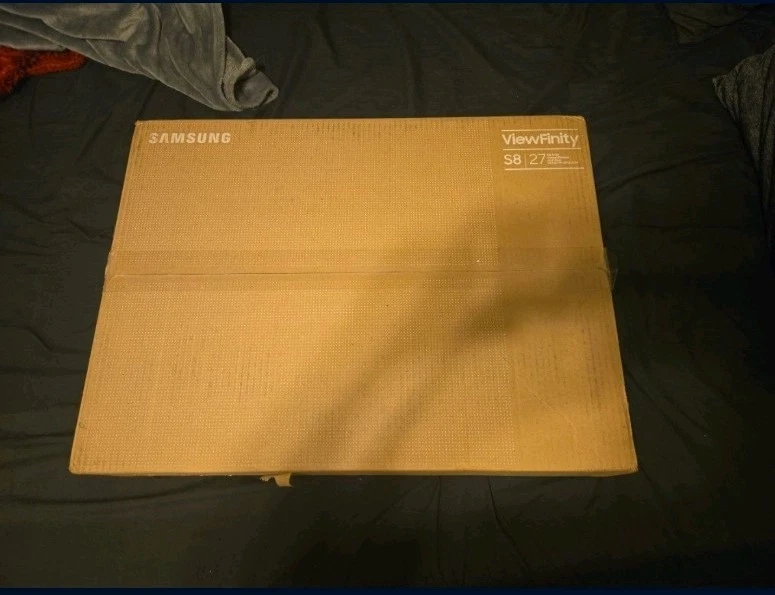 SAMSUNG 27" ViewFinity S8 Series 4K UHD High Resolution Monitor new!!! - Image 1 of 2
