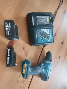 14,4V Makita DDF343 Akkuschrauber im Set mit 2x Akkus und Ladegerät - Bild 1 von 8