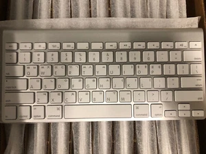 Un-used APPLE *KOREAN Language* Bluetooth Wireless Keyboards A1314 MC184KH/A Mac - Picture 1 of 2