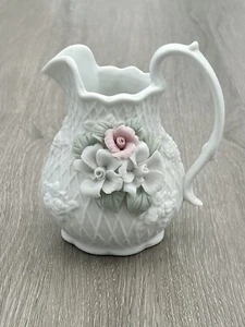 ** Vintage Beautiful Porcelain Creamer With White & Pink Roses ** - Picture 1 of 5