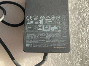 Restposten X23 Microsoft 1749 15V 6A 90W AC Adapter Netzteil Ladegeräte - Bild 1 von 5