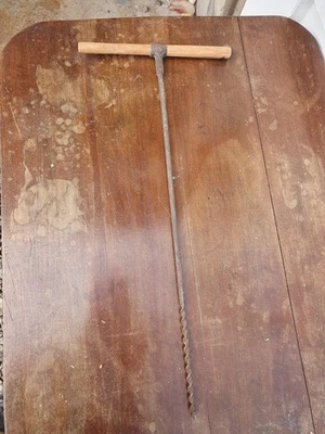 Large Vintage T-handled Auger With Wooden Handle, 55.5cm - Image 1 of 4