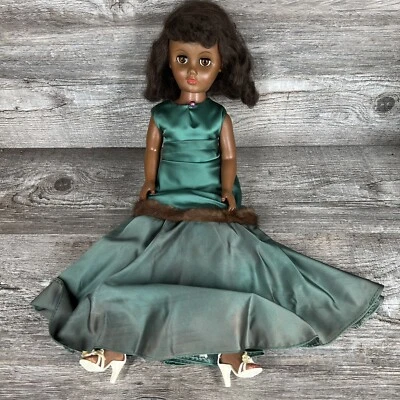 Muñeca Ideal Vintage Años 70 19” Vestido Verde Afroamericano Ropa Original Cabeza 14r Foto 1 de 4