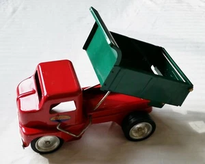 1949 Tonka Dump Truck Replica by Hasbro Commemorating Tonka's 50-yrs Anniversary - Picture 1 of 7