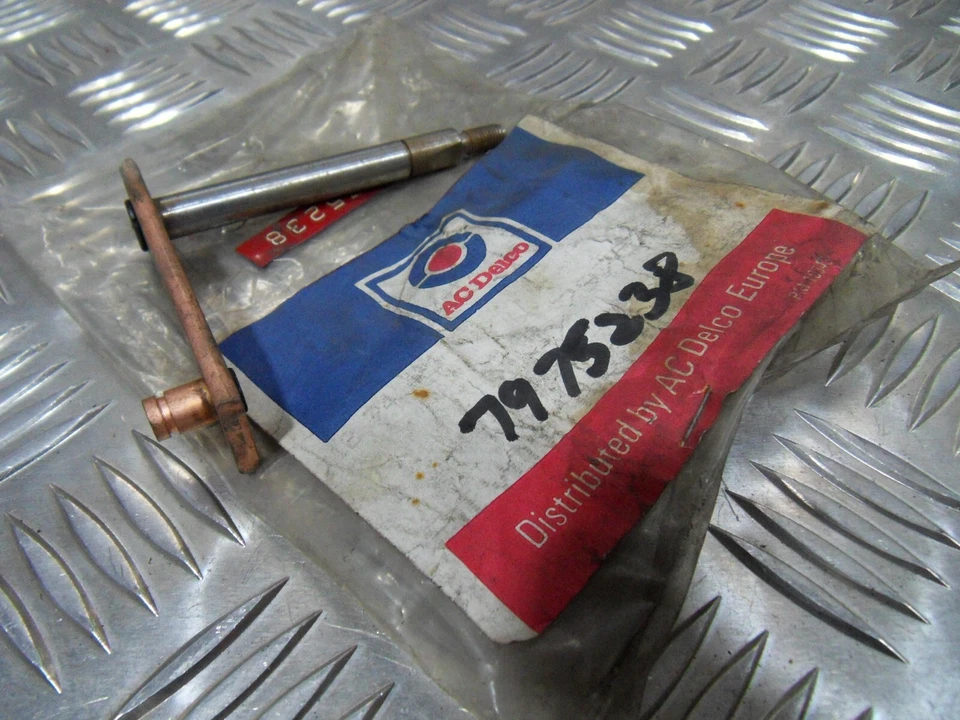 Genuine AC Delco Classic Vauxhall Bedford Opel Distributor shaft arm NOS - Image 1 of 4