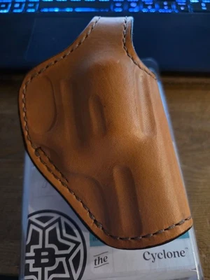 Bianchi Cyclone OWB Tan Leather Right Hand 12674 - Size 01 Fits 2" - Image 1 of 4