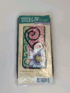 Alice Peterson Stitch & Zip Needlepoint Paisley Daisy Swirl Eye Glass Cell READ - Picture 1 of 2