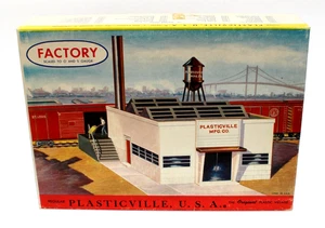 Kit de fábrica Plasticville 1906 nuevo en caja sin pegamento 100 % completo 1957 tostado/gris - Imagen 1 de 8