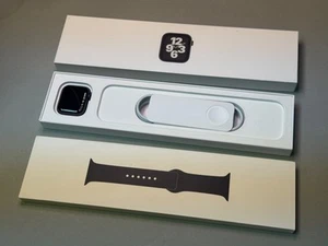 NEW Apple Watch SE 1st Gen GPS + Cellular 40mm Space Gray Aluminum Case A2353 - Picture 1 of 1