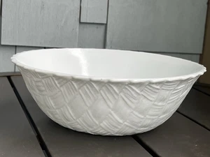 Vintage Indiana Milk Glass Basket Weave Chip Bowl - Picture 1 of 7