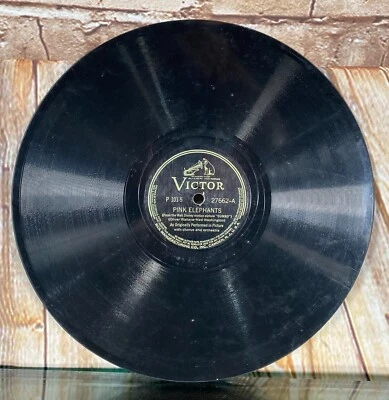 Disney's DUMBO Pink Elephants/When I See An Elephant Fly ~ Victor P-101 ~ E/E- - Image 1 of 4