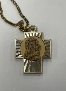 Collar Medalla Iglesia Nuestra Señora de Czestochowa De Colección Boston Ma. Hecho en Alemania - Imagen 1 de 6