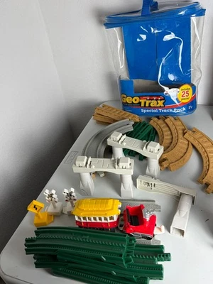 Fisher Price Geo Trax Специальный Трековый Пакет с Тележкой - Изображение 1 из 4
