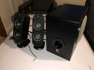 2.1 Surround Sound Subwoofer Sub Woofer 2x Speakers 3.5mm AUX Speaker Stereo PC - Image 1 of 4