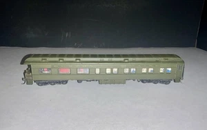 HO VINTAGE Boston And Maine Line Passenger Car Dark Green W/KD Couplers - Picture 1 of 6