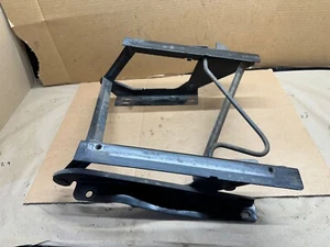 Soporte elevador de asiento lateral de pasajero de fábrica para Jeep Wrangler YJ 87-95 abatible hacia adelante OE - Imagen 1 de 13