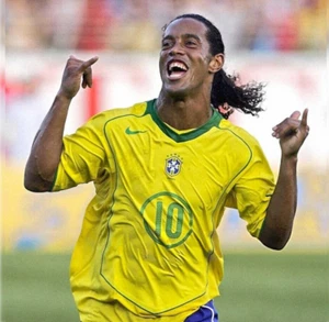 Maglia BRASILE 2004 RONALDINHO 10 - Imagen 1 de 7