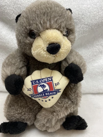 RARE 2010 U.S. OPEN GOLF Pebble Beach 8" Otter holding shell Plush by Herrington Cover