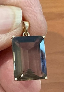 10KT YELLOW GOLD SMOKEY TOPAZ EMERALD CUT  PRONG SET  PENDANT ONLY - Picture 1 of 7