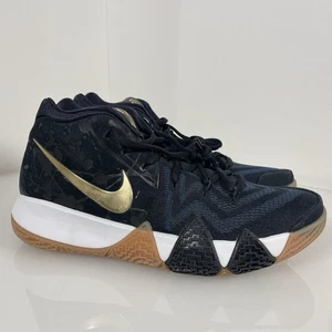 NIKE KYRIE 4 'Pitch Blue' Uomo Taglia 9 [943806 403] Rara - Foto 1 di 9