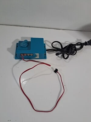 Transformador de tren modelo a escala Life Like 21649 AC/DC HO con enchufe de pista Foto 1 de 4