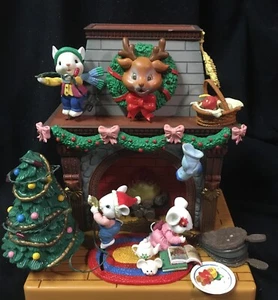 Vintage 1994 Lustre Fame Christmas Animated Musical Mice And Fireplace Read Desc - Picture 1 of 23