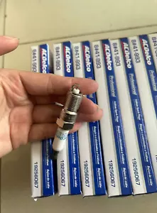 SET of 8 Genuine OEM AC Delco 41-993 Iridium Spark Plugs 19256067-Fast Shipping - Picture 1 of 7