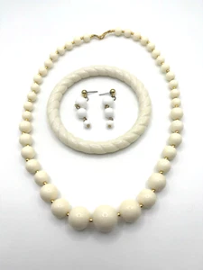 Vintage Plastic Beads Necklace Earrings & Bangle Cream Gold Tone J1-3028 - Picture 1 of 7