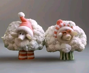 Enesco Home Grown Blumenkohl Claus’ Schaf Weihnachten Mr & Mrs Claus #4011167 - Bild 1 von 9