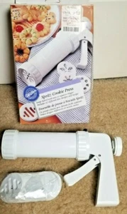 Wilton Sprizt Cookie Press - W/12 Decorating Disks - Never Used Easy Squeeze - Picture 1 of 3