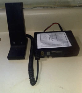 Motorola CM200 Radio 146-174 25 WATT 4 CH VHF AAM50KNC9AA1AN FREE Programming - Zdjęcie 1 z 4