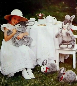 8866 489 Vogue 26" & 8" Easter Plush Bunnies Sewing Pattern 1993 UNCUT - Imagen 1 de 3