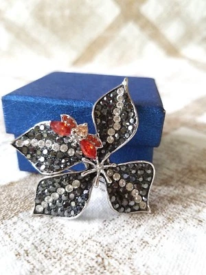 Серебряный черный и белый кристалл орхидеи с оранжевый кристалл Bumble Bee брошь - Изображение 1 из 3