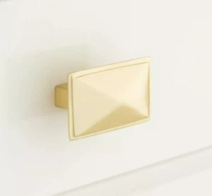 SIGNATURE HARDWARE Levitt Schrankknopf aus massivem Messing rechteckig - Messing satiniert - Bild 1 von 1