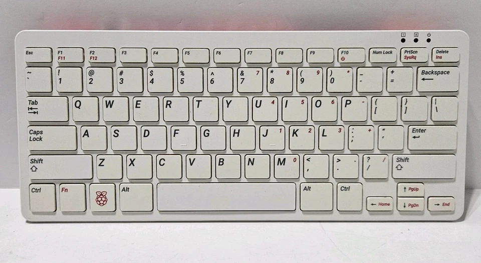 Teclado delgado Raspberry Pi 400 sin probar Foto 1 de 4