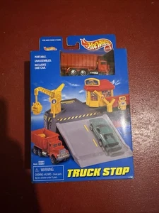 1995 Hot Wheels Sto & Go Truck Stop New - Picture 1 of 7