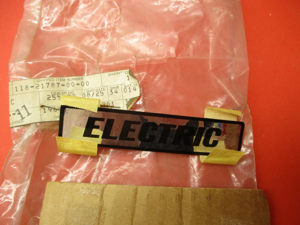 НОВЫЙ ИЗ СТАРЫХ ЗАПАСОВ ОРИГИНАЛЬНЫЙ OEM YAMAHA CS3 YCS1 ЭМБЛЕМА 118-21787-00 - Изображение 1 из 1