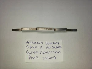 SD40-2 MOTOR CONNECTOR CLIP 45016 HO SCALE SD40T-2 LOCOMOTIVE - Picture 1 of 6