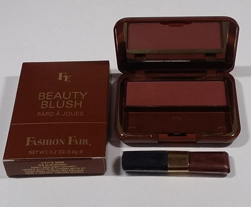 Rubor en polvo prensado para feria de moda BELLEZA ARENA CALIENTE #3031 *NUEVO EN CAJA* Foto 1 de 2