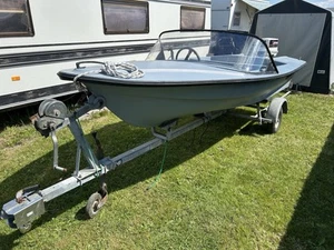 Motorboot Sportboot ähnlich Hille 30ps Johnson und Trailer - Bild 1 von 6
