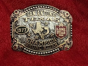 Rodeo☆1977☆Lone Star Bronc Rider Champion Trophy Hebilla☆San Antonio Tex☆Raro☆X21 - Imagen 1 de 14