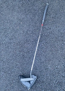 BRAND NEW CLEVELAND TOUR ACTION PUTTER - HEAD COVER INCLUDED - MEN'S RH 34'' - Picture 1 of 5
