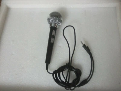 Realistic Dynamic Microphone 33-2001 500 Ohm Impedance  - Image 1 of 2