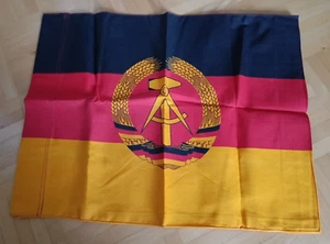  DDR Flagge schwarz rot gold unbenutzt aus Radebeul Vintage - Bild 1 von 3
