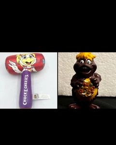 Peluche Chuck E Cheese Whack A Mole Hammer Mallet 9" & 1983 Pizza Mr Munch - Foto 1 di 7