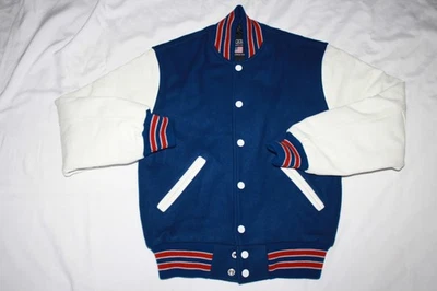 Vintage STEWART & STRAUSS Letterman’s VARSITY BLANCO Y AZUL Y ROJO XXS Foto 1 de 3