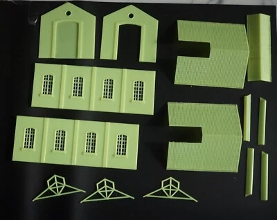 Deposito locomotive a una via in stile italiano in kit, scala H0 - Immagine 1 di 4