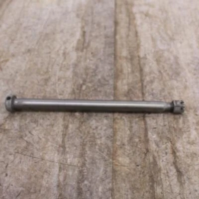 Suzuki GS450L 1980 eje delantero con tuerca Foto 1 de 4