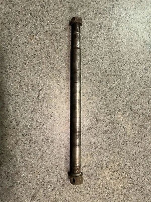 Llanta delantera/eje de rueda Kawasaki KE100 G5 100 Foto 1 de 3