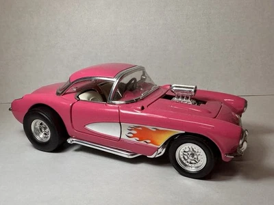 Road Legends 1957 Chevrolet Corvette Gasser Hot Rod rosa 1/18 fundido - Imagem 1 de 4